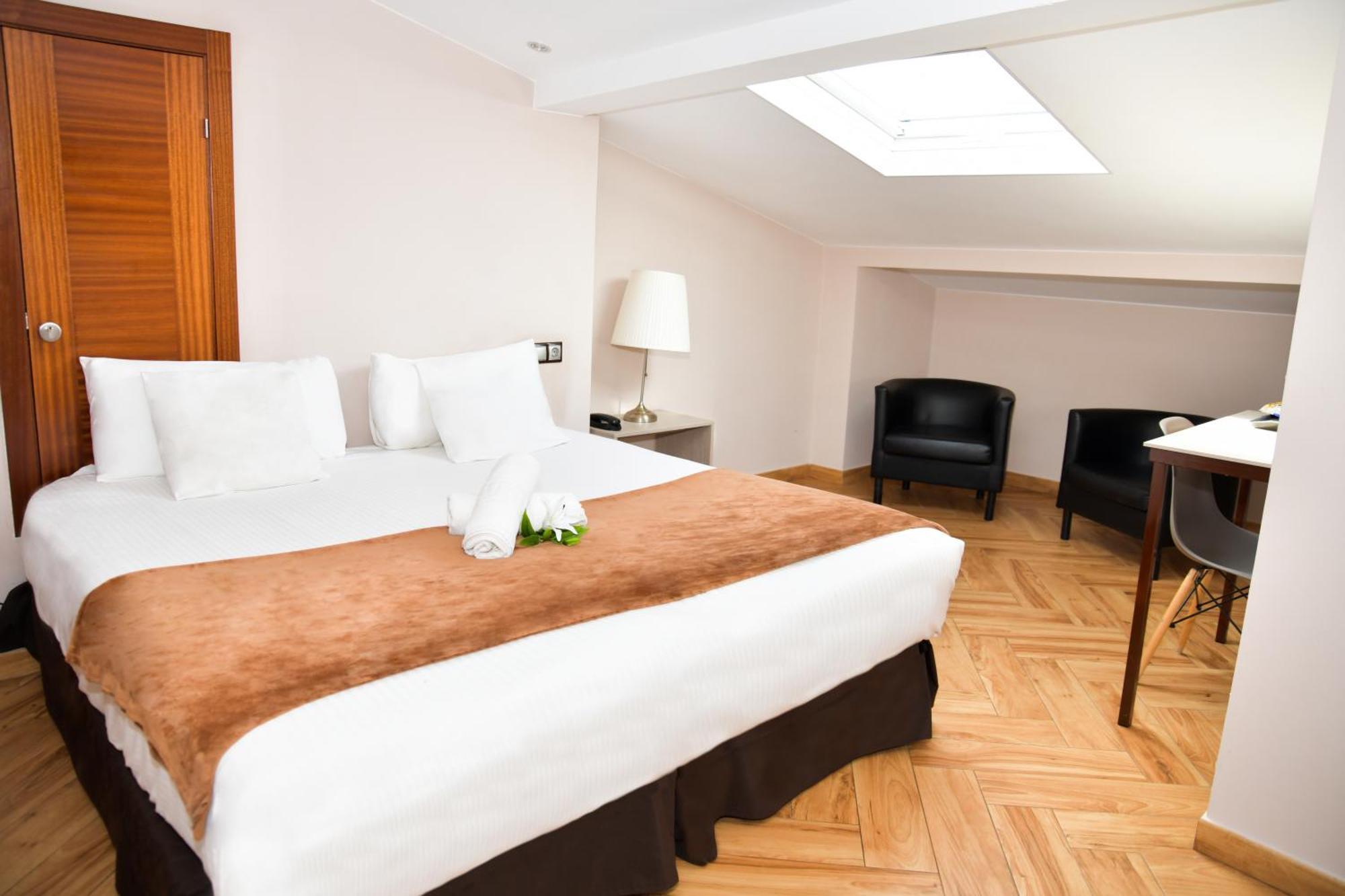 Hotel Ancora Urban Center Finisterre